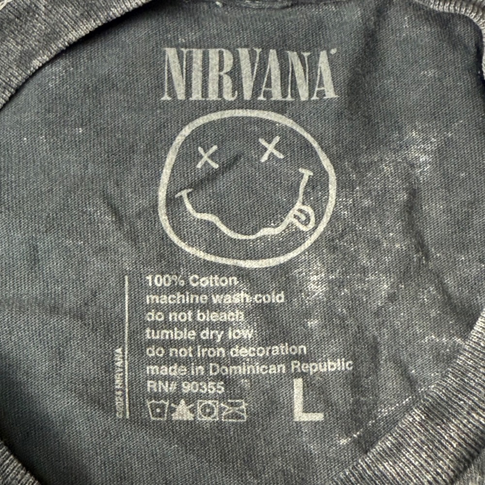 Nirvana Band Tee Mens Large Grey Smiley Face Graphic T-Shirt Mineral Wash NWOT - Picture 6 of 6